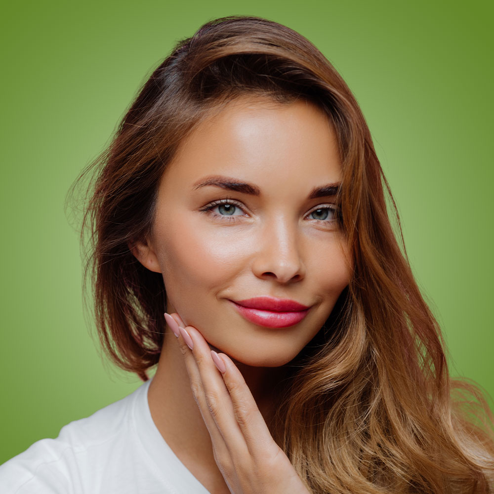 a close up of a woman